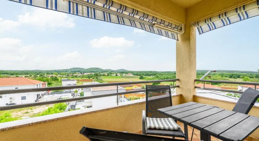 Family Apartment Monsa in Porec - Image 1