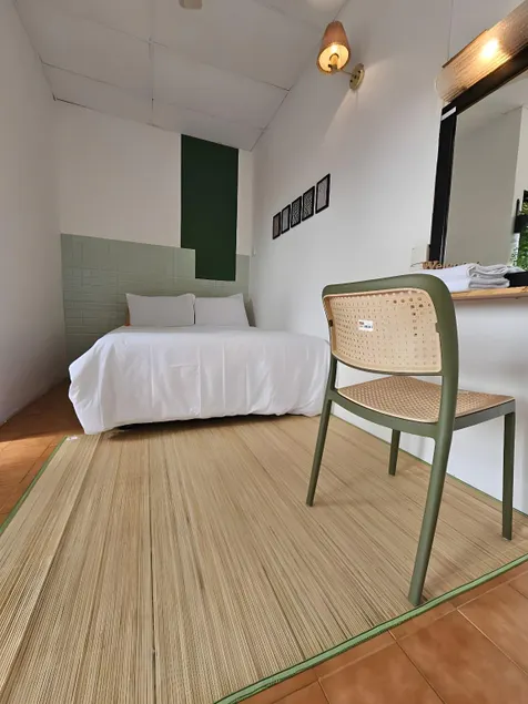 Vintage guest room in Country Club Segamat - Image 1
