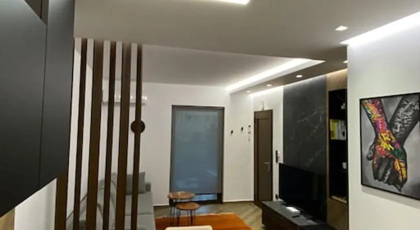 Luxury Apartment - Image 1