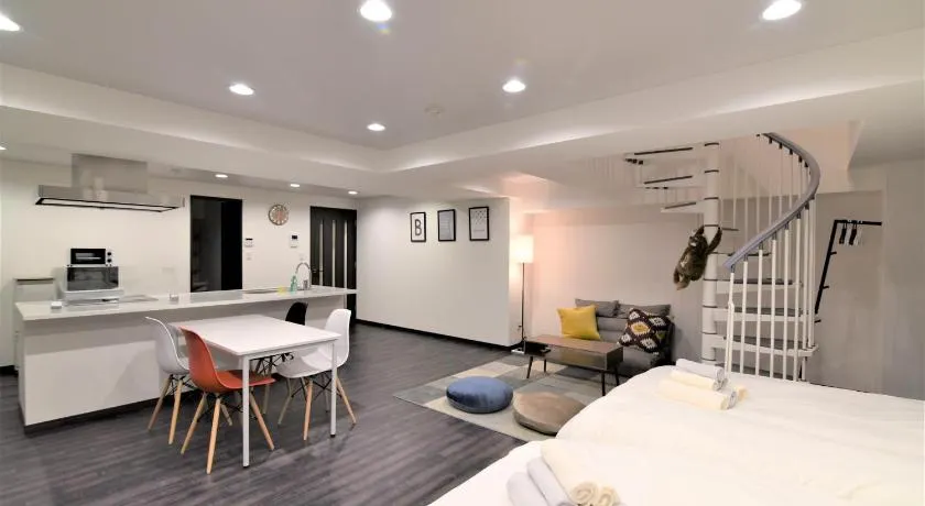 Hotel Central Yokohama - Image 1