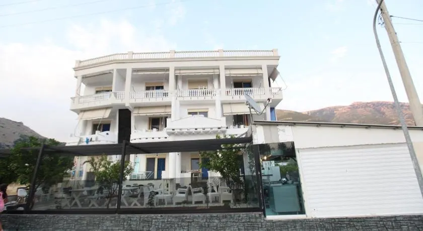 Hotel Kristal Borsh - Image 1