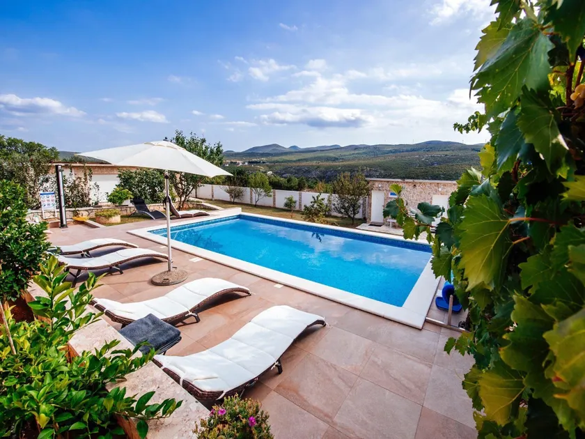 Stunning Villa in Zaton Obrovacki with Swimming Pool - Image 1
