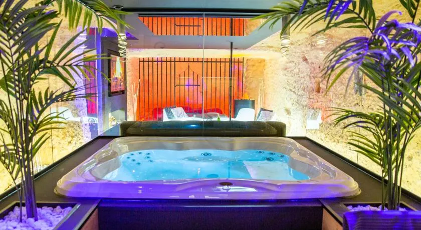 OMIRA - Nuits d'exception & spa - Image 1