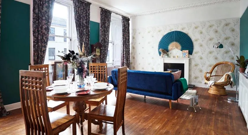 Stylish Private Flat Near St. Andrews Golf Course - Image 1