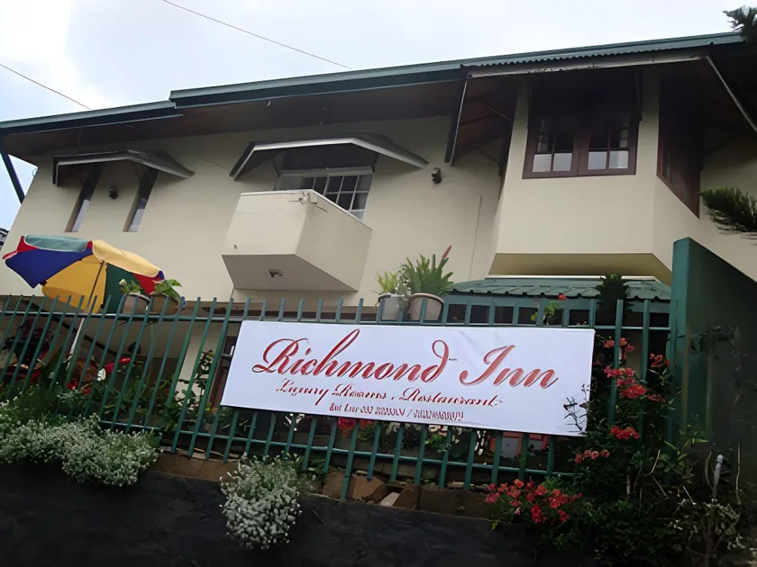 Richmond Inn - Image 1