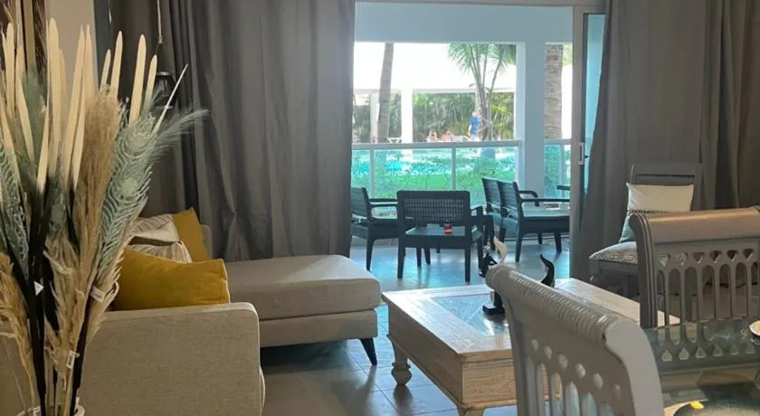 STEPS TO THE BEACH 2 Stunning condo 4 min walk to Bibijagua Beach and Catamarans - Image 1