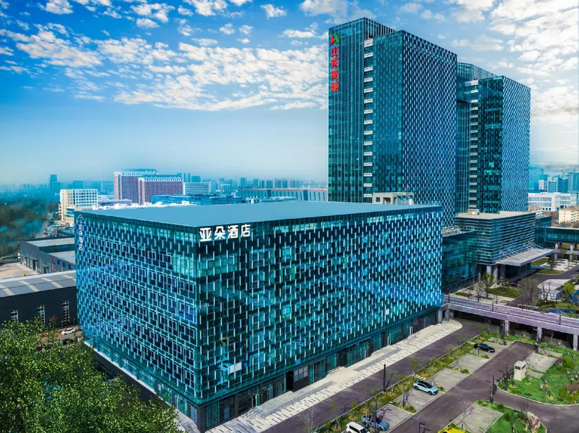 Atour Hotel Jinan Tourism Road Culture and Tourism City - Image 1