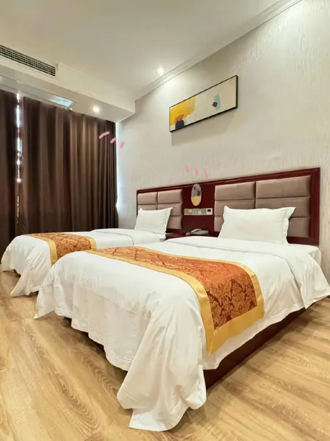 Huaxin Business Hotel - Image 1