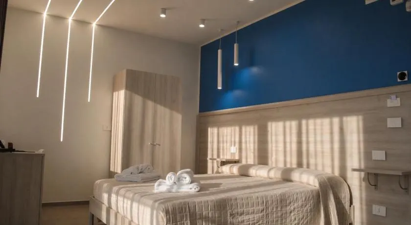  Colonna Suites Bari - Image 1