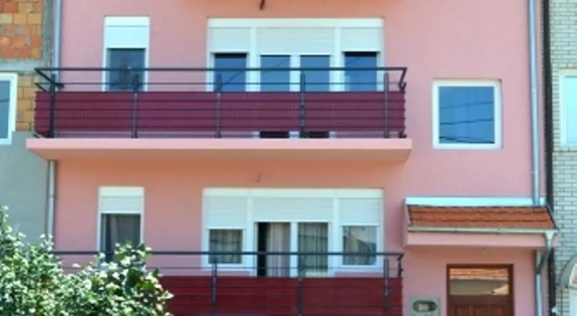 Guest House Trajkovic Jagodina - Image 1