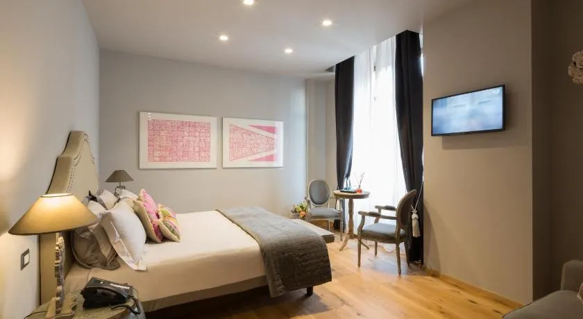 Il Duomo Luxury Suite - Image 1