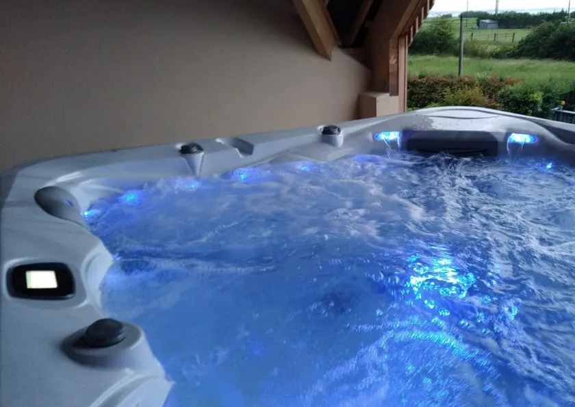 Villa Jacuzzi au pied de la Baie du Mont St Michel - Image 1