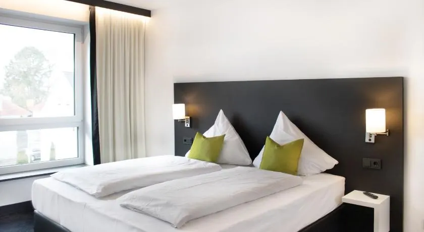 ING Hotel by WMM Hotels - Image 1
