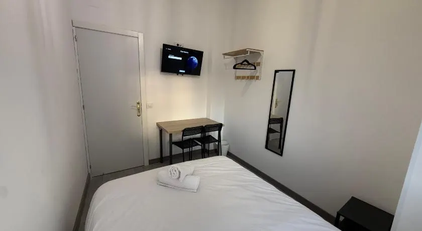 Aliaga Rooms - Estadio Metropolitano - Image 1
