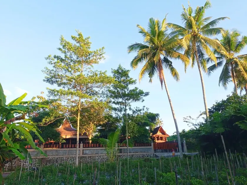 Angler Homestay & Joglo - Image 1