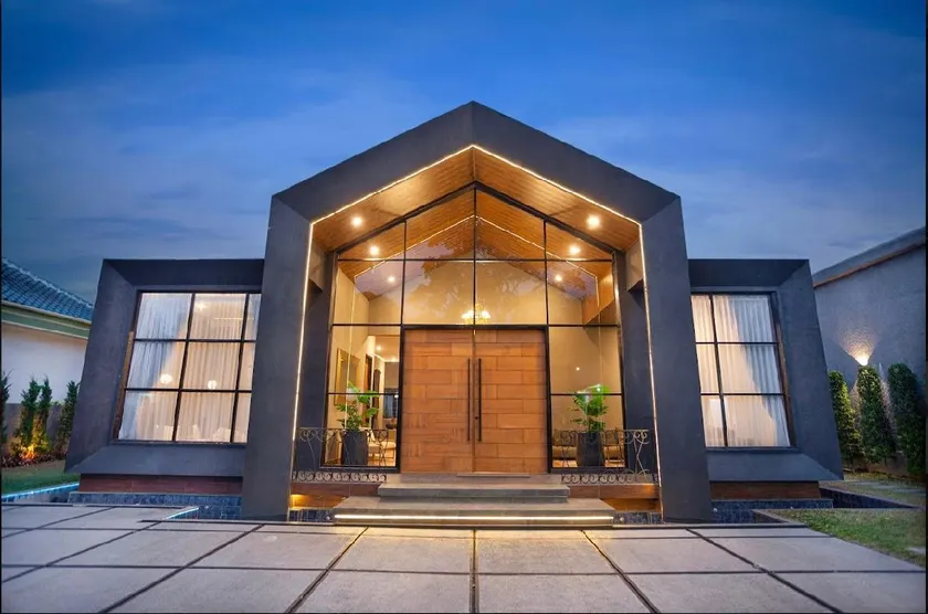 De Black Challet Villa - Image 1