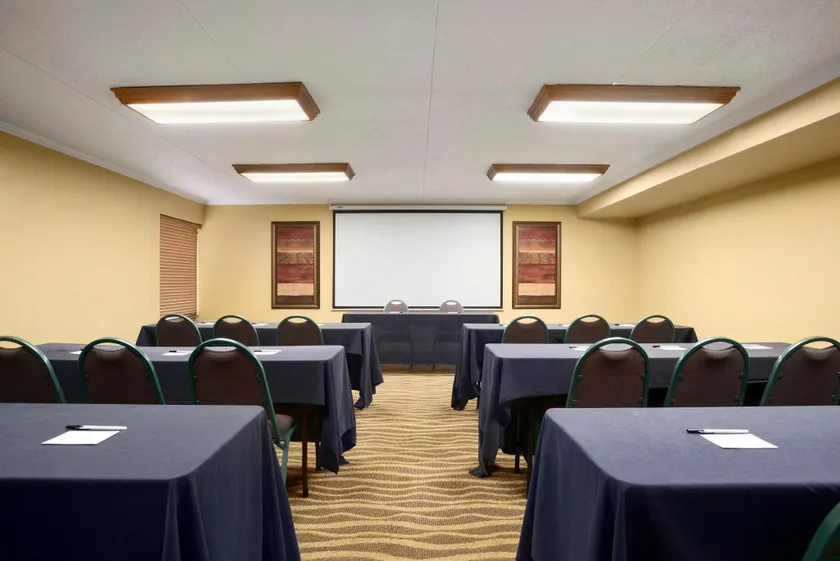 Wingate by Wyndham Jacksonville FL - Image 1