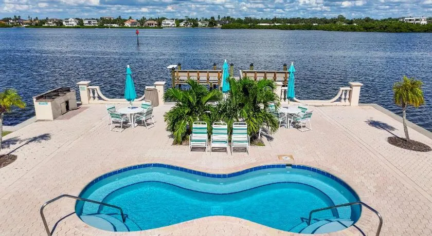 Palm Bay Club By Beachside Management - Image 1
