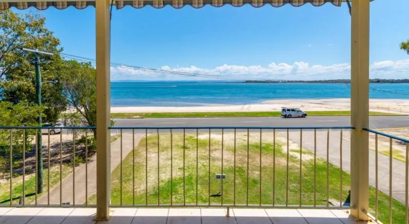 Vistas al agua - Piso superior - Clearview Apartments South Esp, Bongaree - Image 1