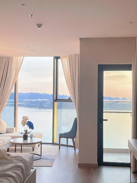 Àlacarte Ha Long Bay Apartment - Golden Horizon - Image 1