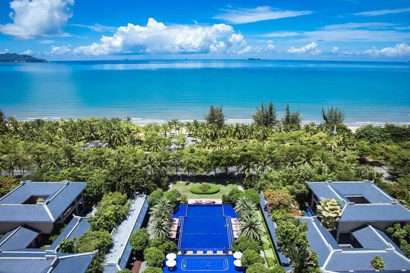 Jinghai Hotel & Resort - Image 1