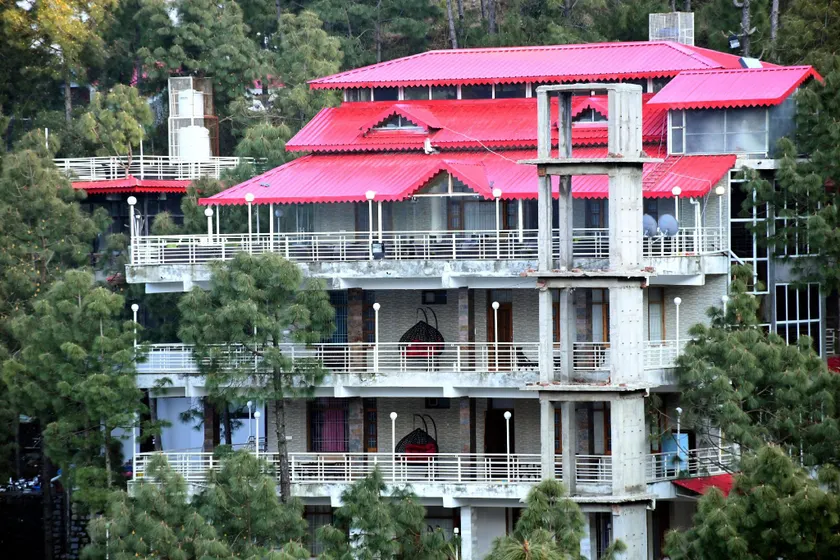 Ellays dream resort - Image 1