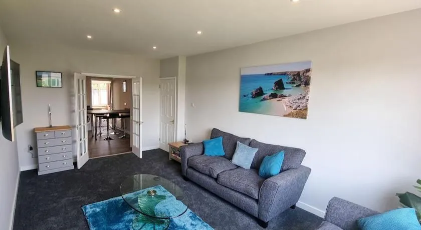 Cornish Village Getaway - Image 1