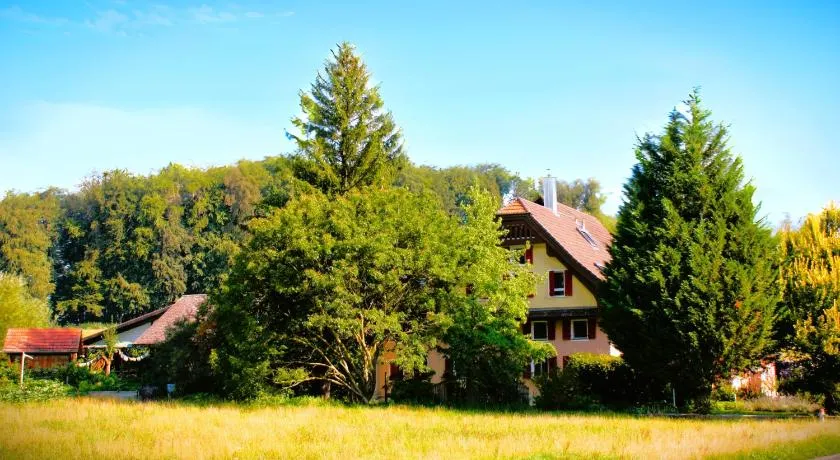 Nisihof, Landluft - Image 1