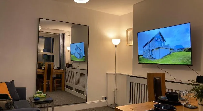 Beautiful holiday home near Plymouth for 4 - Image 1