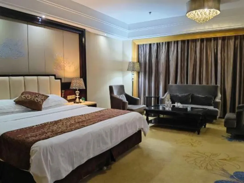Weihua InternationaI Hotel - Image 1