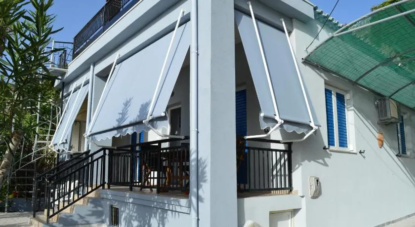 Melenia's Sea Front House - Image 1