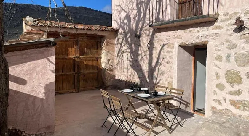 Acogedora casa con patio-parking - Image 1