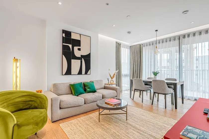 StayCozy Apartments in Kings Cross - Image 1