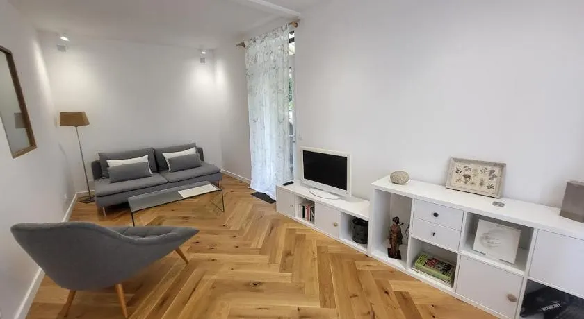 Superbe Duplex climatisé proche IGR - Image 1