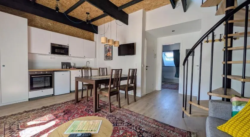 mg4 Apartments - Image 1