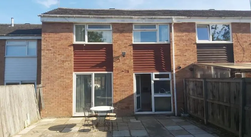 3 bedrtoom comfortable house - Image 1