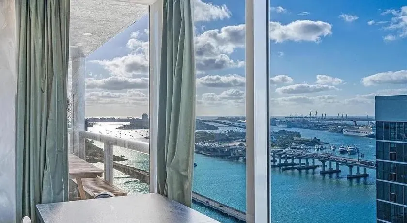 Luxury 3-Bedroom Bayview Retreat at The Grand Miami - Image 1