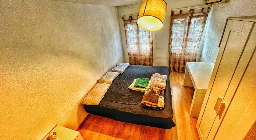 Habitación Privada en el Centro de Torrejon - Image 1