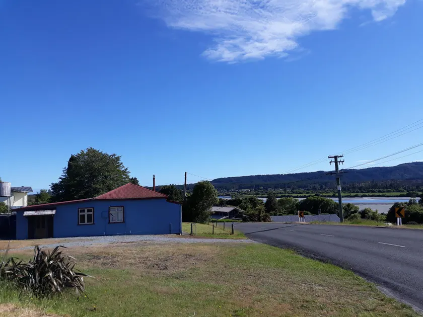 Woodstock Hotel - Image 1