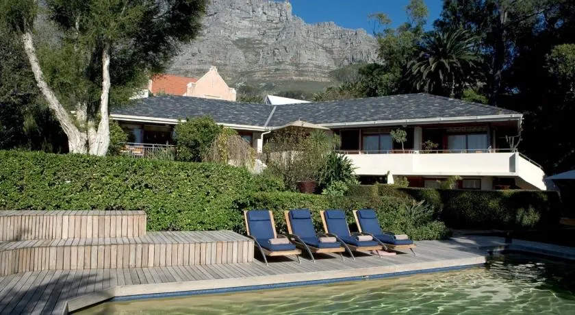 Lézard Bleu Guest House - Image 1