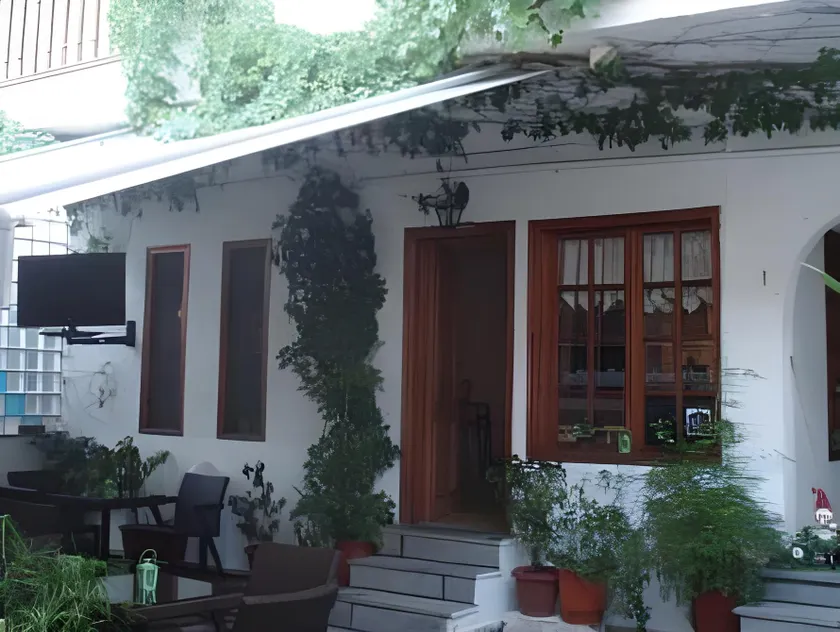 Hotel Sweet Home - Image 1