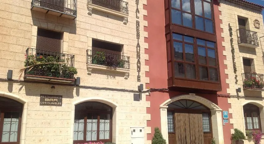 Hostal Los Claveles - Image 1