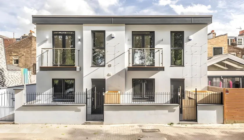 Elegant & Spacious House 3BR 3BA Balcony Patio - Image 1