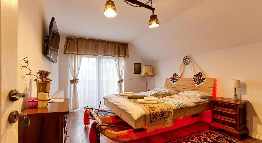 Grădina Lu' Ion -A Home Away From Home & Chic Restaurant Traditional - Image 1