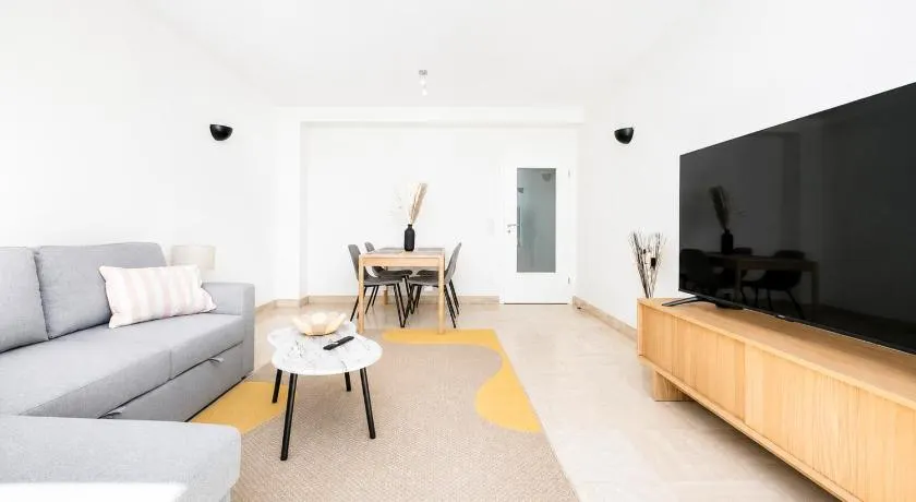 Stunning views over Lux city 1 bed sleeps 5 - Image 1
