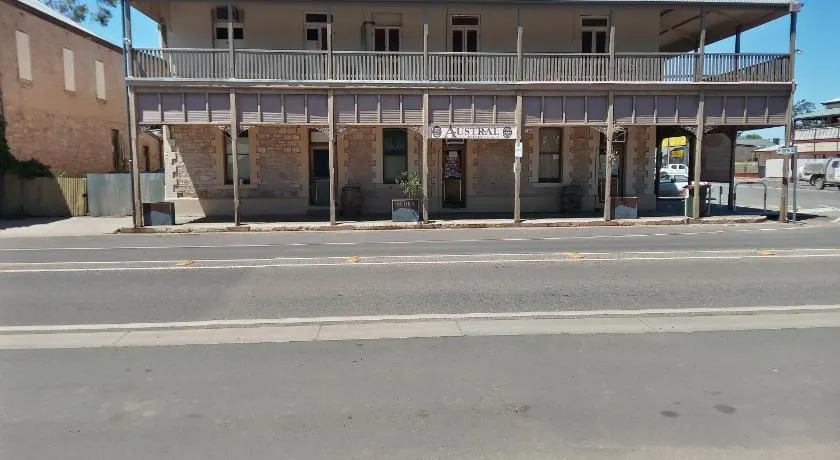 Austral Inn - Image 1