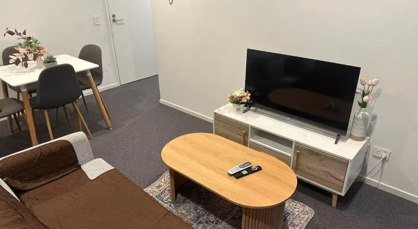 1-Bed Apt in Footscray with Pool Gym and WIFI - Image 1