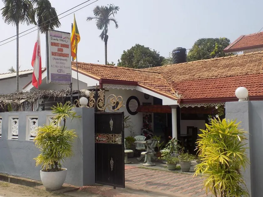 Alexandra Family Villa - Image 1