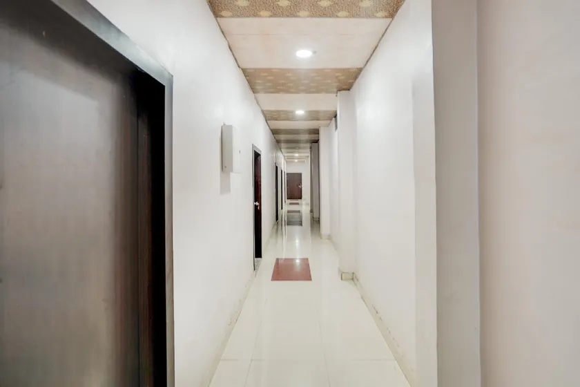Hotel O New Shree Radhe Radhe Hotel - Image 1