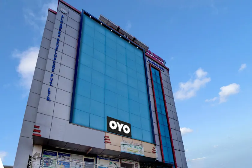 OYO Flagship Hotel The Nine's - Image 1